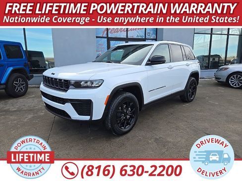 New 2026 Jeep Grand Cherokee Altitude image 1