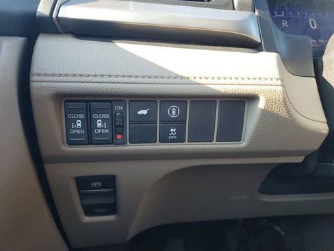 Used 2023 Honda Odyssey EX-L image 26