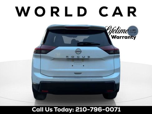 Certified 2025 Nissan Rogue SV image 4