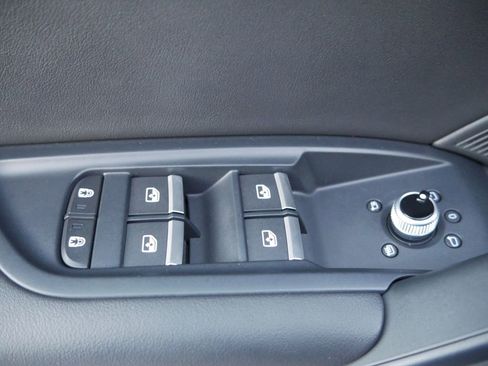 Used 2023 Audi Q5 2.0T Premium Plus w/ Premium Plus Package image 18