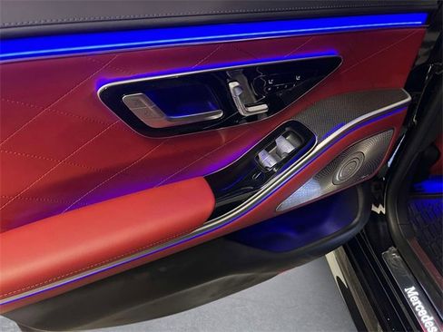 Certified 2022 Mercedes-Benz S 580 4MATIC Sedan image 11