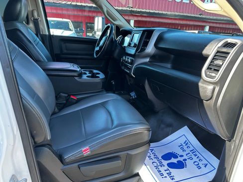 Used 2019 RAM 3500 Tradesman image 9