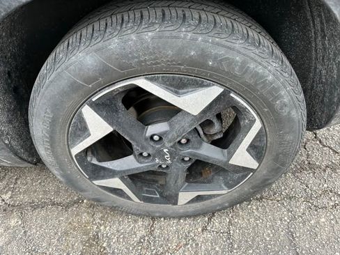 Used 2024 Kia Seltos EX image 7