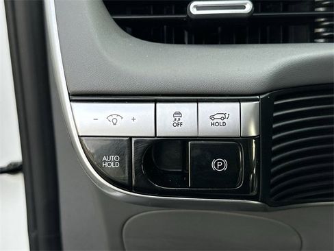 Used 2023 Hyundai Ioniq 5 SEL image 16