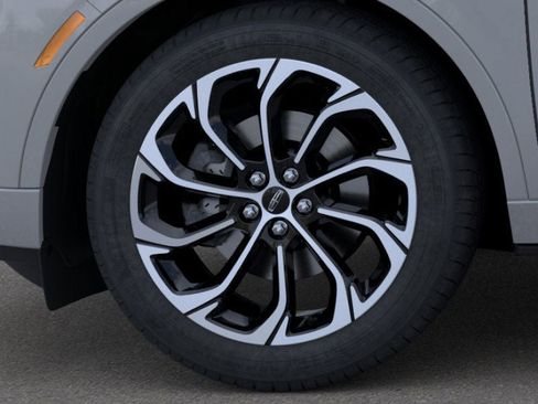 New 2026 Lincoln Nautilus Reserve image 19