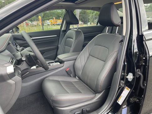 New 2025 Nissan Altima 2.5 SR w/ SR Premium Package image 18