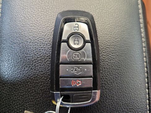 Used 2019 Ford Fusion Energi Titanium image 32