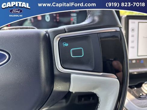 Certified 2025 Ford Expedition Max Platinum w/ Driver's Package image 27