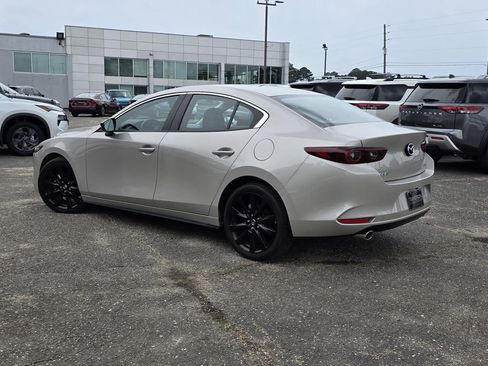 Used 2024 MAZDA MAZDA3 s FWD image 5