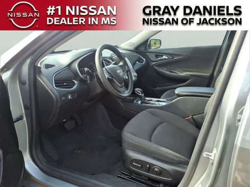 Used 2024 Chevrolet Malibu LT FWD image 24