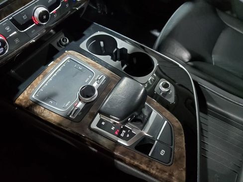 Used 2017 Audi Q7 3.0T Premium Plus image 38