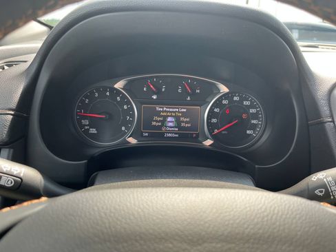 Used 2023 GMC Terrain AT4 AWD/4WD image 15