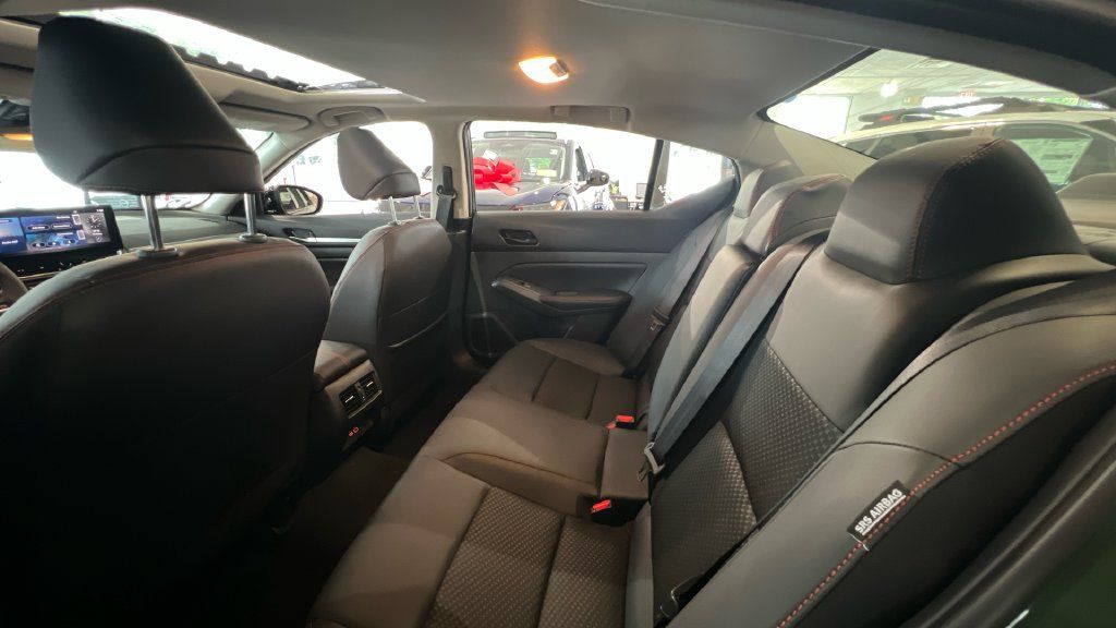 New 2026 Nissan Altima 2.5 SR w/ SR Midnight Edition Package AWD/4WD image 8