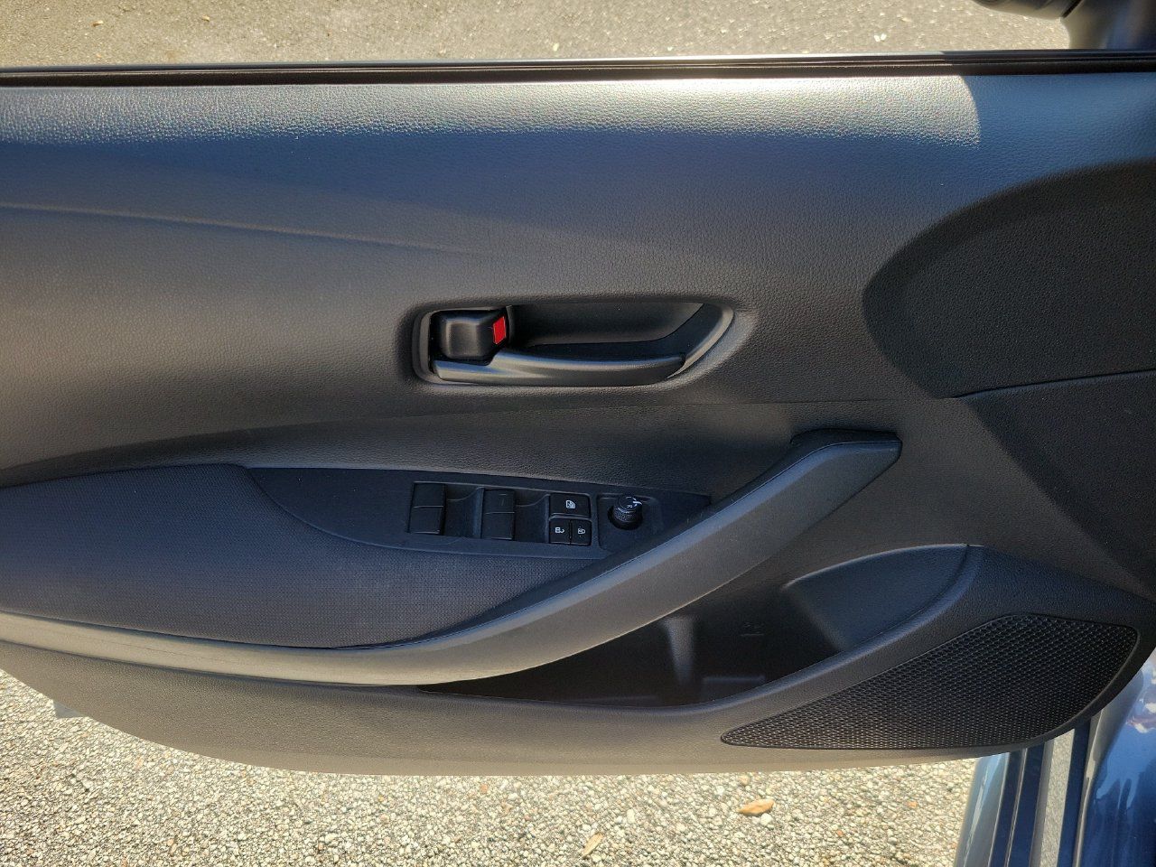 Used 2023 Toyota Corolla LE FWD image 13