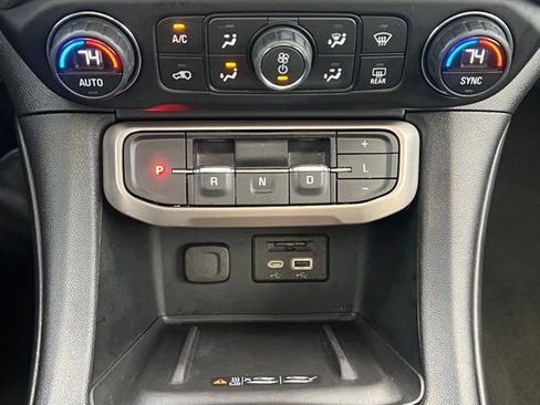 Used 2022 GMC Acadia Denali w/ Denali Ultimate Package image 31