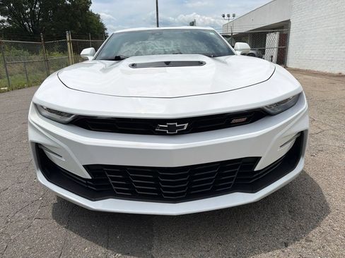 Used 2021 Chevrolet Camaro SS RWD image 7
