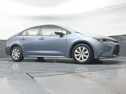 Certified 2020 Toyota Corolla LE image 32