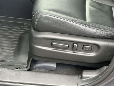 Certified 2020 Honda Pilot Touring image 15