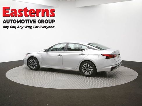 Used 2024 Nissan Altima 2.5 SV image 59