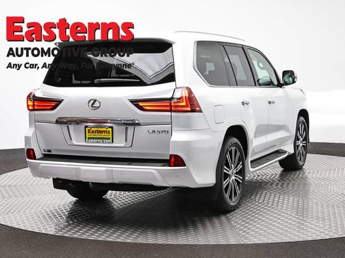 Used 2018 Lexus LX 570 4WD w/ Luxury Package image 5