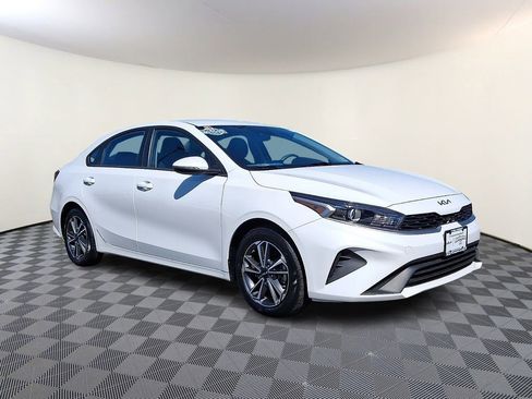Certified 2023 Kia Forte LXS w/ LXS Technology Package FWD image 1