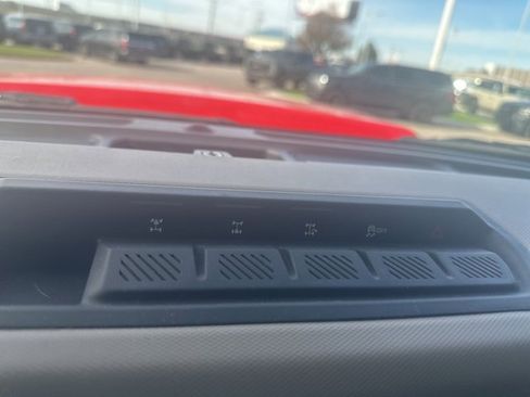 Used 2023 Ford Bronco Wildtrak image 16