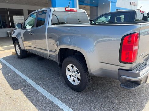 Used 2018 Chevrolet Colorado W/T w/ WT Convenience Package RWD image 3
