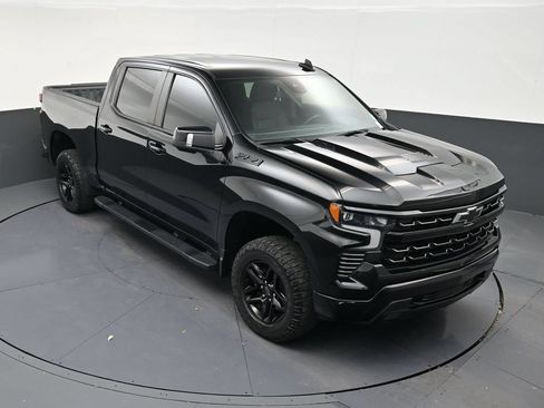 Used 2023 Chevrolet Silverado 1500 LT Trail Boss w/ LT Trail Boss Premium Package AWD/4WD image 19