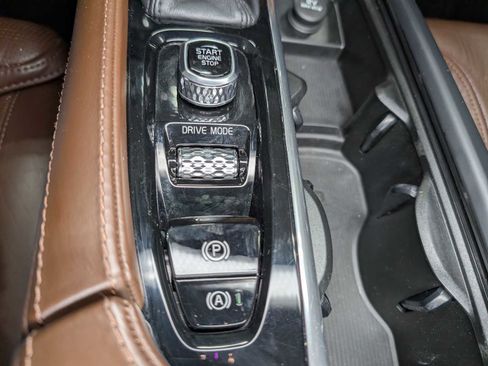 Used 2020 Volvo XC90 T6 Inscription image 31