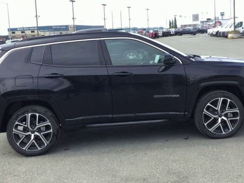 New 2025 Jeep Compass Limited w/ Elite Group image 9