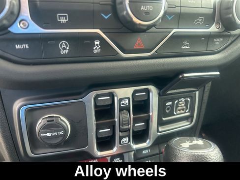 Certified 2024 Jeep Wrangler Unlimited Rubicon image 42