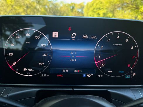 Used 2024 Mercedes-Benz CLE 450 4MATIC Cabriolet image 71