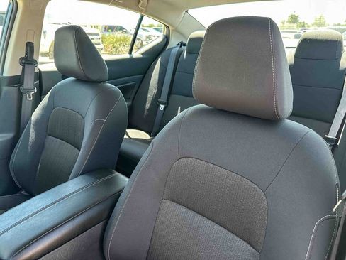Used 2025 Nissan Altima 2.5 SV FWD image 14