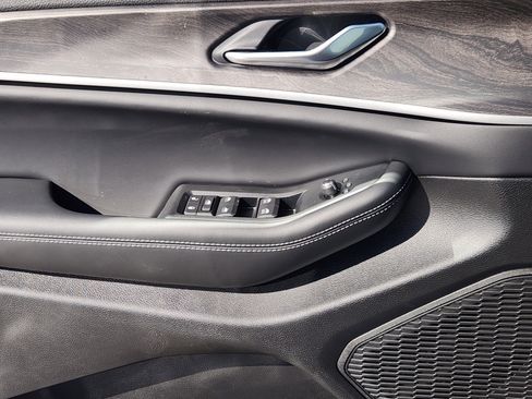 New 2026 Jeep Grand Cherokee Altitude RWD image 17