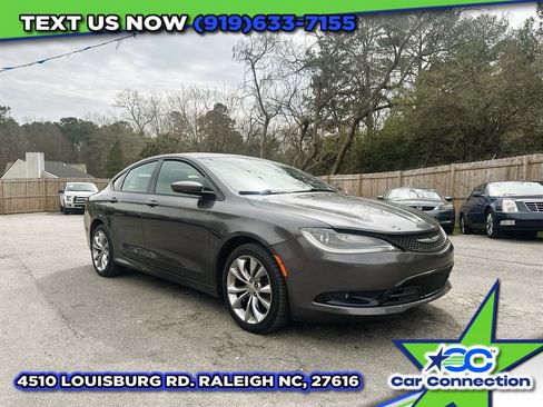 Used 2015 Chrysler 200 S w/ Comfort Group image 4