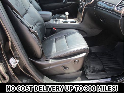 Used 2015 Jeep Grand Cherokee Overland w/ Advanced Technology Group AWD/4WD image 13