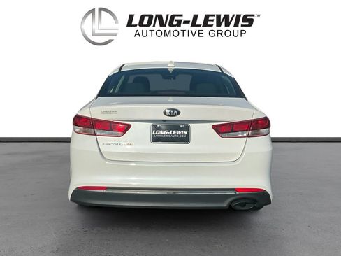 Used 2017 Kia Optima LX FWD image 5