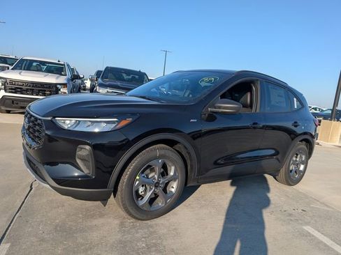 New 2026 Ford Escape ST-Line FWD image 4