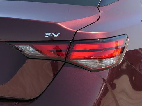 Used 2022 Nissan Sentra SV w/ All-Weather Package FWD image 4
