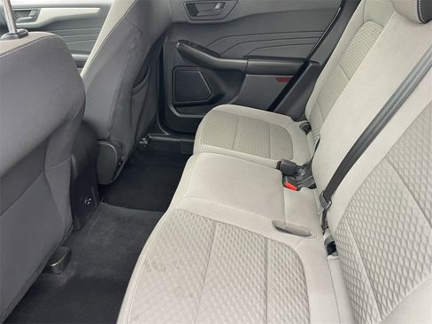 Used 2022 Ford Escape SE image 13