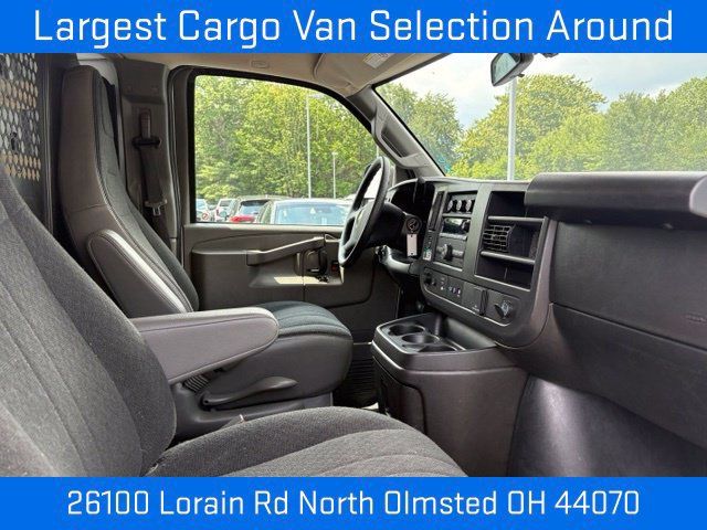 Used 2025 Chevrolet Express 2500 w/ Driver Convenience Package RWD image 20