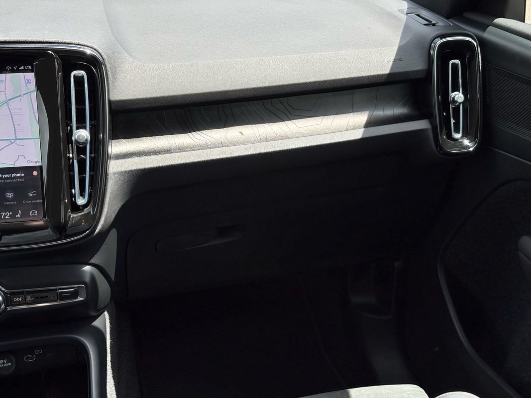 Used 2023 Volvo XC40 Recharge Plus AWD/4WD image 13