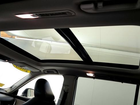 Certified 2025 Toyota Grand Highlander FWD image 34