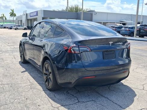 Used 2025 Tesla Model Y Long Range RWD image 3