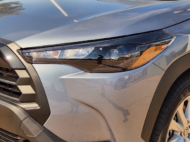 New 2026 Toyota Corolla Cross LE FWD image 6