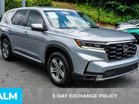 Used 2025 Honda Pilot EX-L image 4