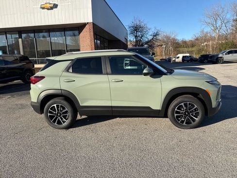 New 2026 Chevrolet TrailBlazer LT w/ LT Cold Weather Package AWD/4WD image 7
