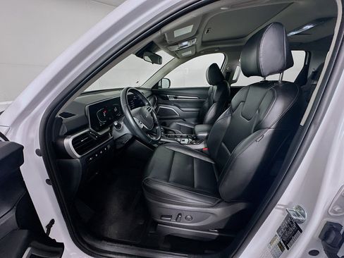 Used 2025 Kia Telluride S image 13