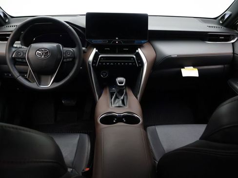 Used 2024 Toyota Venza Limited image 24