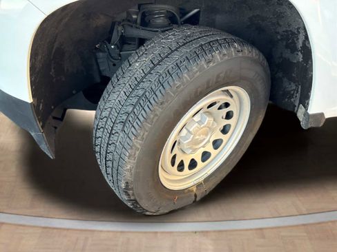 Used 2025 Chevrolet Colorado W/T w/ WT Convenience Package II image 31